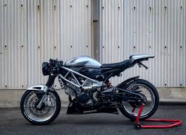 vtrのスポークホイール化 vtr250 カスタム カフェレーサー スクランブラー