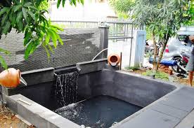 Desain taman minimalis modern dengan kolam ikan. Desain Taman Depan Rumah Dengan Kolam Ikan Destaman