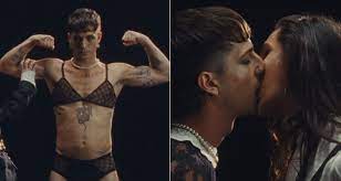Måneskin's Damiano and Ethan kiss in sexually-liberated 'I Wanna Be Your  Slave' video - Attitude