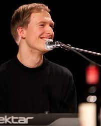 Ny låt ute i dag! Hurra! Tusen takk musikere Erik Nylander, Sondre  Moshagen, Eskild Myrvold, Nikolai Grasaasen og produsent Sven Andreen!