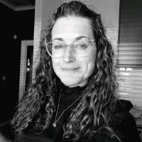 600+ perfiles de «Ursula»