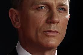 Daniel Craig zmienił się nie do poznania. Pojawił się na festiwalu w  Wenecji, metamorfoza