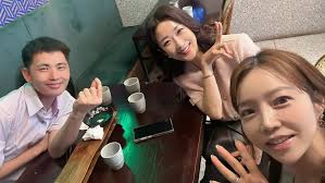 양재 호랑이초밥집에서 남희누나와 로하누나와 함께~^^ 맛있는 초밥도 먹으며 즐거운 이야기꽃들이 가득했당~!!^^ #에클리언  #양재호랑이초밥 #즐거운만남 #이야기꽃 #에너지클럽 #소통 #소통스타그램