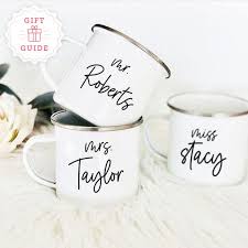 Add to favorites personalized portrait, valentine's gift, digital couple portrait, couple and family illustration, personalized gift. 20 Best Teacher Valentine S Day Gifts 2021 Teacher Valentine Ideas