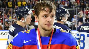 Нападающий ска виктор тихонов признался, что не помнит, возвращал ли ему долг форвард рейнджерс артемий панарин. Zhenshiny Dovedut Hokkeista Panarina Do Kraha