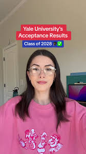 Yale admits, congratulations! 🎓🎂 comment if you got in or WILL BE  applying soon 👀🌟 #yale #accepted #ivyday #collegeadmissions #collegeapps  #acceptanceletter #admissions #decisionday