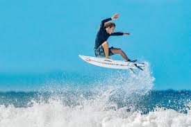 From surfboard fins, surfboard bags, to racks for surfboards, we have a huge selection of surfboard gear. The Pros And Cons Of Epoxy Surfboards