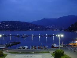 Easy to see lake como from many views. Comer See Bei Nacht Picture Of Como Lake Como Tripadvisor
