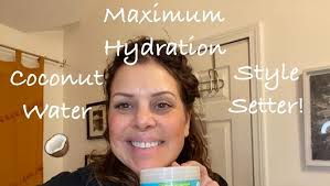 Amazon.com: Camille Rose Coconut Water Style Setter, Hydrating Hair Gel for  Curly Hair Types, 8 oz : Beauty & Personal Care