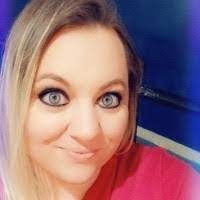 Jessica Bouton's Instagram, Twitter & Facebook