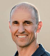 Robert Cheyne's Instagram, Twitter & Facebook