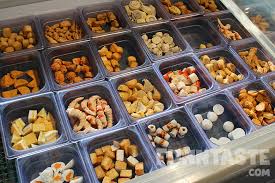 Sebabnya asap steamboat and grill dah buka cawangan terbaru mereka di bandar baru bangi dan menariknya mereka masih mengekalkan konsep yang sama iaitu ' berstimbot' di dalam suasana kampung yang mana mementingkan hiasan dalaman yang unik serta ruangan parkir yang luas serta mencukupi bagi para pengunjung. Food Review Asap Steamboat Grilled Puchong Bangi