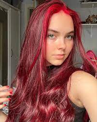 Il rosso è un colore molto gettonato, ma i capelli rossi a chi stanno bene davvero? Capelli Rosso Intenso Come Si Ottiene Il Colore E A Chi Sta Bene Capelli Colore Capelli Rossi Capelli Tinti Rossi