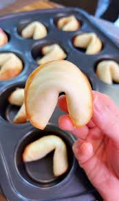 Fortune Cookie Recipe - traditional & marshmallow flavor