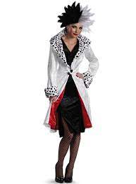 De très bonne qualité, avec de belles finitions détaillées pour apporter un maximum d'élégance et de réalisme à ce déguisement adulte en taille unique (m/l), en tissu 100% polyester. Deguisement Cruella D Enfer Les 101 Dalmatiens Femme Les Plus Amusants Funidelia
