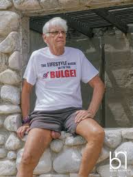 Bulge Nation (Official) on X: Having big low hanging balls has its  advantages. t.coFzYkCZVksI  X