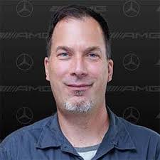 Performance Mercedes-Benz Staff