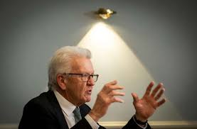 Find the newest kretschmann meme. Coronavirus In Baden Wurttemberg Kretschmann Regt Sich Auf Hore Immer Nur Offnen Offnen Offnen Baden Wurttemberg Stuttgarter Nachrichten