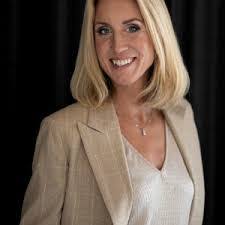 Lisa Wik's Instagram, Twitter & Facebook