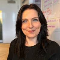 Leanne Cleary's Instagram, Twitter & Facebook