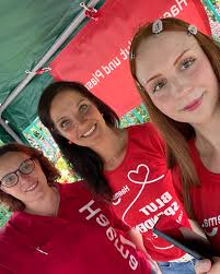 Deine Blutengel wünschen dir von Herzen frohe Festtage mit deinen Lieben.  💕 Viel Gesundheit sowie Glück und in dieser zauberhaften Zeit Ruhe und  Besinnlichkeit. 🕯🎄 Wir danken dir für deine Spenden über