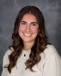 Leah Hanson's Instagram, Twitter & Facebook