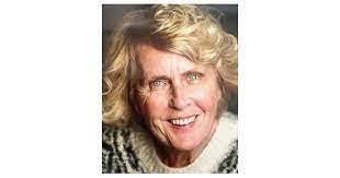 Diane Stansberry's Instagram, Twitter & Facebook