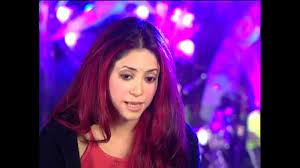 We think that all of them are beautiful and luxurious. Shakira Dyes Hair Red