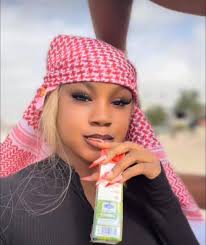 Actress Mercy Kenneth Is in Qatar enjoying Nature As she wishes you all a  merry Christmas ♥️♥️ #Christmas