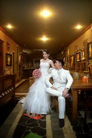 Untuk foto atau gambar ngeblok / begron tambah rp. 35 Ide Pre Wedding Indoor Background Fatiha Decor