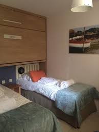 Chambre Avec 2 Lit Double Et 1 Lit Placard Photo De Pierre Vacances Residence Premium Le Coteau Et La Mer Treboul Tripadvisor Avec ce divan, vous aurez de la place pour héberger des amis ou pour passer de longs moments de détente. chambre avec 2 lit double et 1 lit