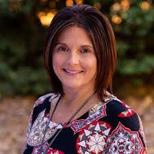 Scarlet Hart's Instagram, Twitter & Facebook