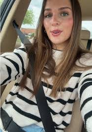 Rachel Toole's Instagram, Twitter & Facebook