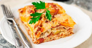 Recette De Lasagnes Legeres A La Dinde Et Sauce Tomate Recette Recette Lasagne Recette De Lasagne Lasagne Poulet
