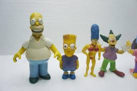 Desenho de homer simpson para colorir. 7 Bonecos Da Serie Em Desenho Os Simpsons Homer Sendo