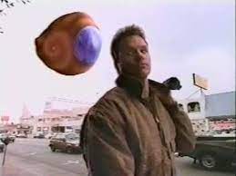 On lui a adjoint un robot nommé contrôle, afin de le surveiller et de s'assurer qu'il refrène ses instincts agressifs, sa phrase fétiche étant : Guillaume Du Bigdil On Twitter Je Ne Me Rappelle Absolument Pas Du Titre Par Contre Je Me Demande Meme Parfois Si Je L Ai Pas Invente