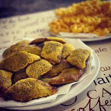 Sri Lankan Traditional Sweet Kavum Sri Lankan Recipes Oil Cake Food