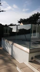 Achieve a clean and modern looking deck with out glass deck panels. Glass Balustrading