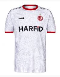 Verteidiger kommt aus der 3. Rot Weiss Essen 2019 20 Home Kit