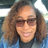 Elise Ware's Instagram, Twitter & Facebook