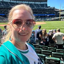 Congratulations to AquaSox alumni Cal Raleigh for breaking the Seattle  Mariners franchise record for home runs by a catcher during last night's  win over the Texas Rangers!