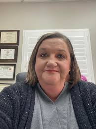 🥳Today is the PERFECT time to snap your No-Makeup Selfie and try SEINT  Makeup!! Follow these simple steps: 🚫No makeup ❌No filters 🤓 No glasses  🚗 No car selfies 🏠 Be INSIDE