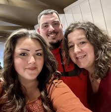 What are good local dog groomers in upper Benzie County that work in a  quiet environment?