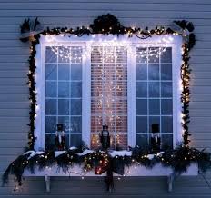 91 Adorable Outdoor Christmas Decoration Ideas In 2020 Pouted Com In 2020 Exterior Christmas Decorations Christmas Window Decorations Outdoor Christmas Decorations