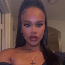 Tara Cherry's Instagram, Twitter & Facebook