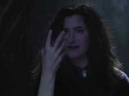 in a given space only the witch that cast the runes can use her magic  #WandaMaximoff #ScarlettWitch #chaosmagic #witchmagic