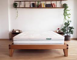 Chêne et blanc brillant sommier en bois massif inclus en option: Lit Sommier Bois Massif Turinois Kipli Fabrication Artisanale