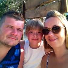 Danielle Knowles (@DanielleKnowl12)