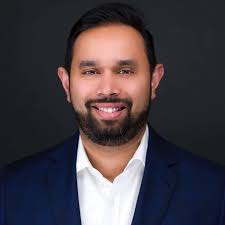 Vision to Value: Jones Jaick's Journey Leading Pharma's Digital Evolution  in Medical Affairs