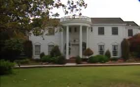 Fresh prince is now streaming on hbo max, and i spent the last few days watching dozens of episodes from the six seasons it ran. Fresh Prince Of Bel Air Banks Mansion Mapio Net